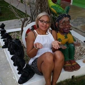 Meet your Posher, Robin